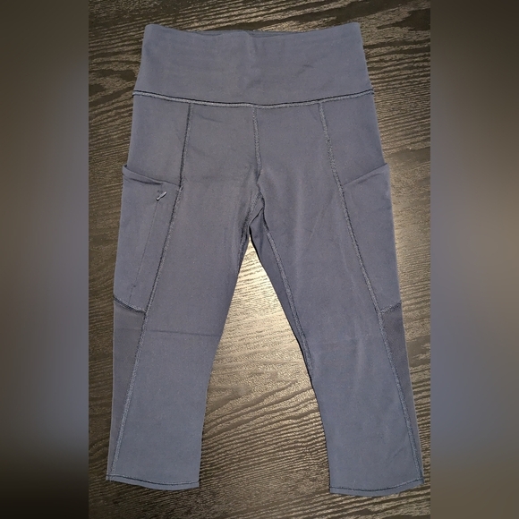 Athleta Capri Crop Leggings Stash Pockets Mesh High Rise size XS, color blue - Picture 8 of 10